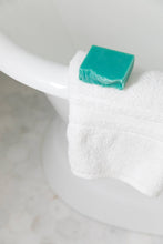 Load image into Gallery viewer, Old Whaling Company  Sea La Vie Bar Soap