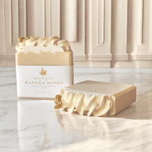 Load image into Gallery viewer, Gracie &amp; Co 1942 - Manuka Honey Oats &amp; Coconut Milk Shea Butter Soap